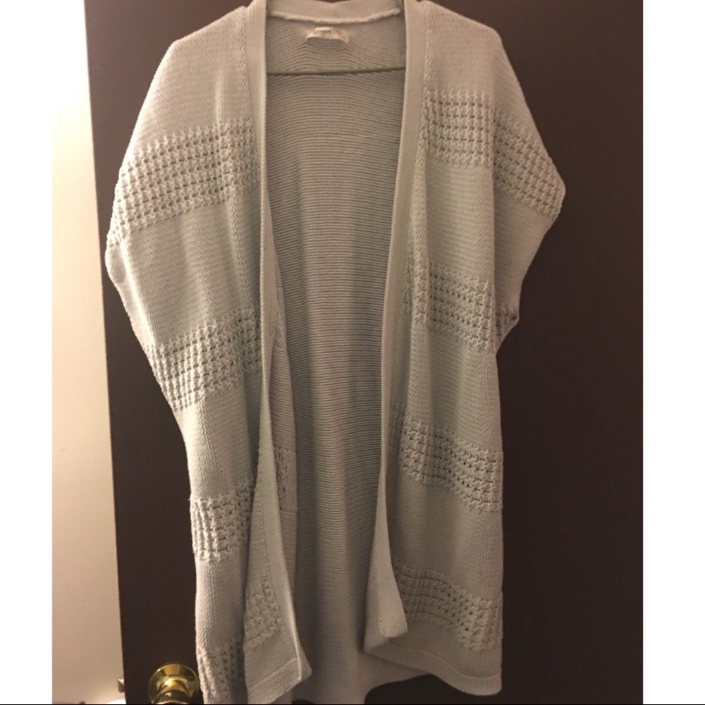 Large Light Grey Short Sleeved Cardigan Sweater